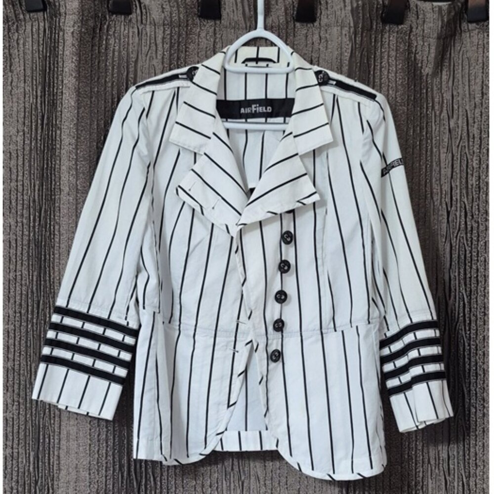 Airfield Blazer
